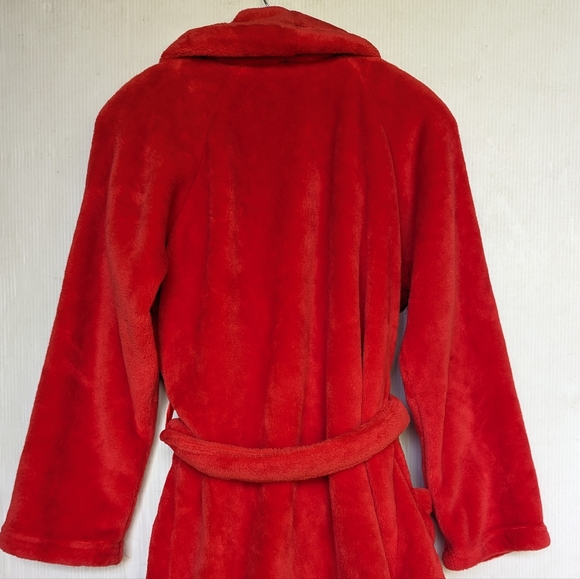 VICTORIA'S SECRET women's red plush soft and cozy fleece bath robe - Picture 9 of 12